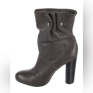 Tory Burch Gray Heeled Boots Sleek Leather Design